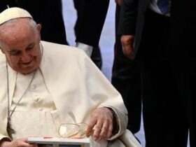 Pope Francis 'not ready' to resign despite writing resignation