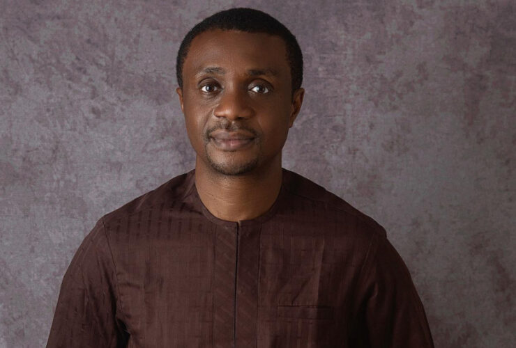 Gospel singer Nathaniel Bassey hails Nigeria airlines