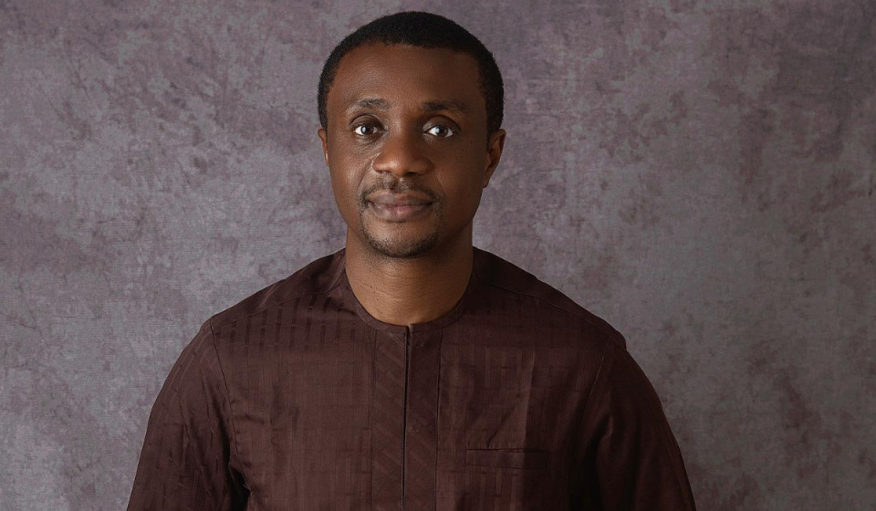 Gospel singer Nathaniel Bassey hails Nigeria airlines